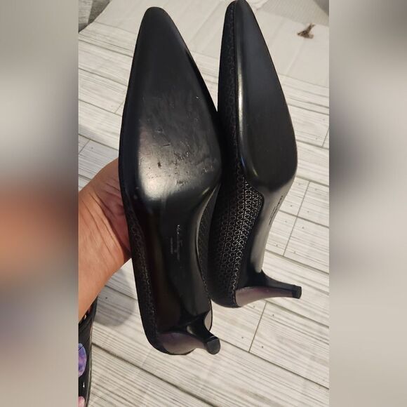 Salvatore Ferragamo Pumps in Black Size 8.5 - Picture 12 of 13